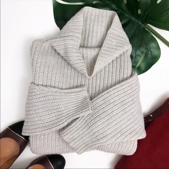 Aritzia Wilfred Montpellier sweater - Picture 5 of 7